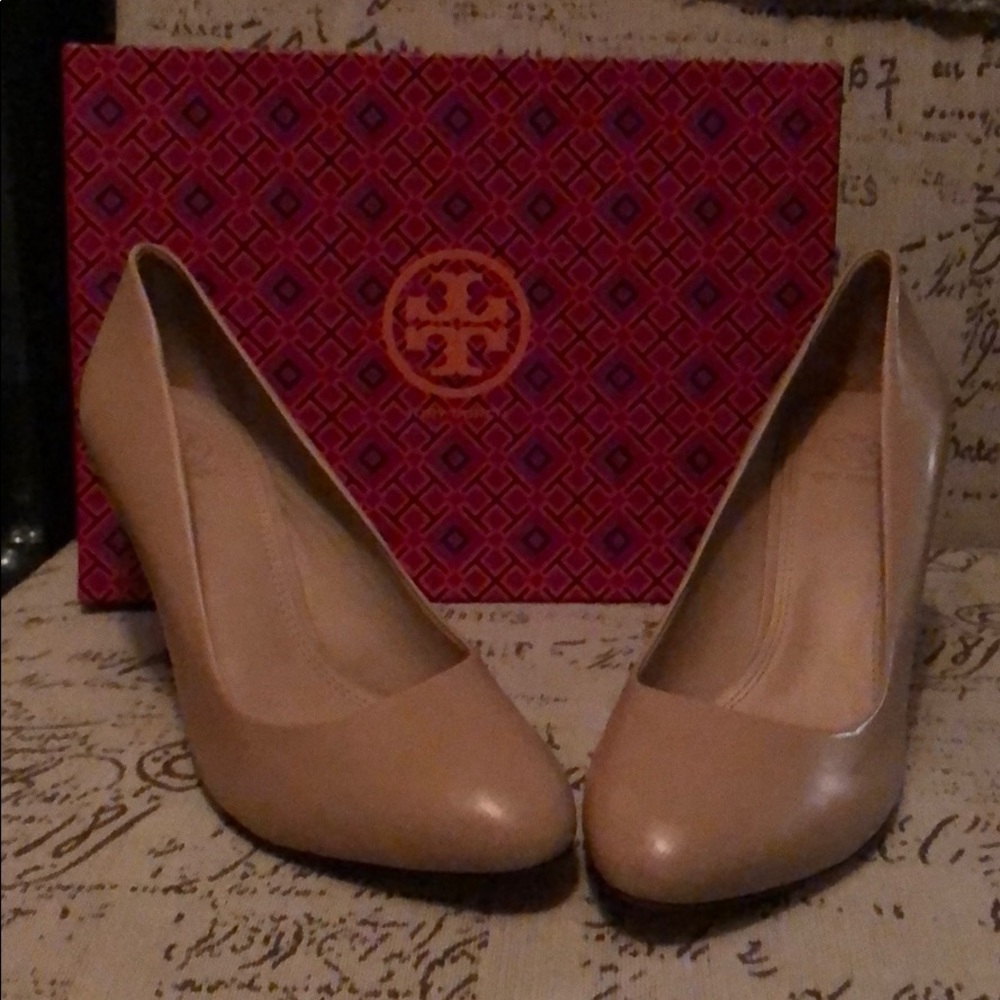 NWT Tory Burch Astoria Pumps